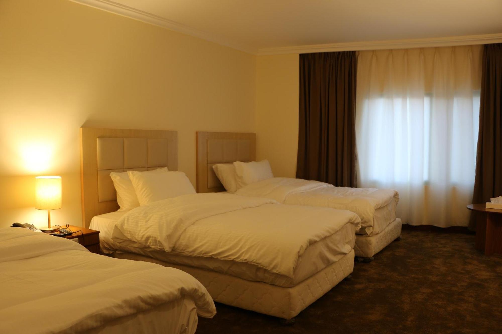 Silk Road Hotel Wadi Musa Exterior photo